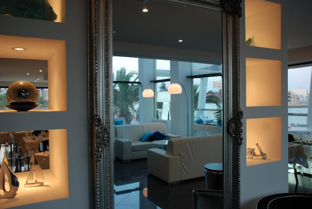 

Milano - Żurrieq - Water's Edge Hotel
