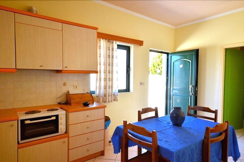 

Milano - Chania - Aloni Suites