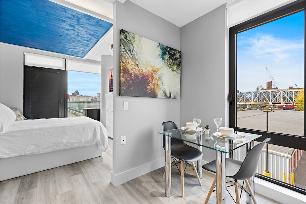 

Napoli - Bronx - Global Luxury Suites at The Arches