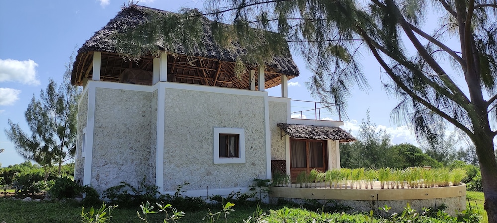 

Torino - Michamvi - Amani Villas Nature Retreat