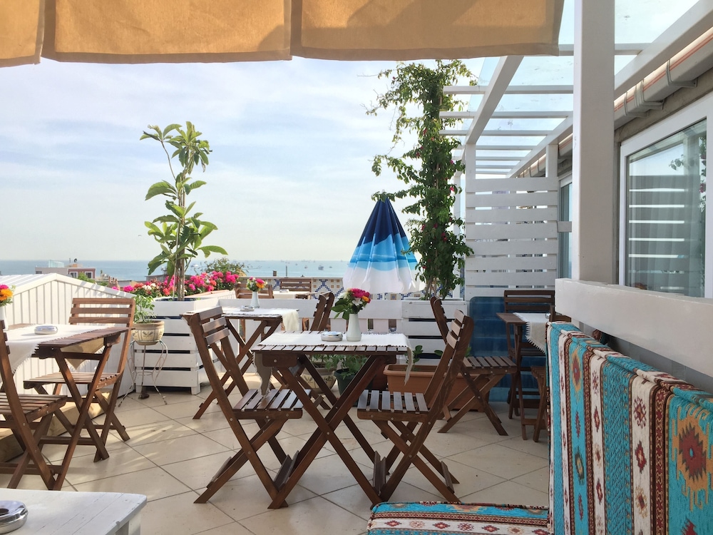 

Bologna - Beyoğlu - Istanbul Holiday Hotel