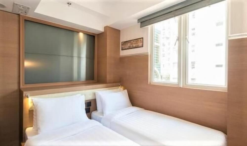 

Bologna - Lamma Island - Bluejay Residences