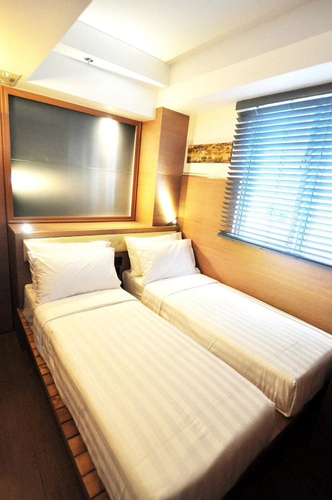 

Milano - Lamma Island - Bluejay Residences
