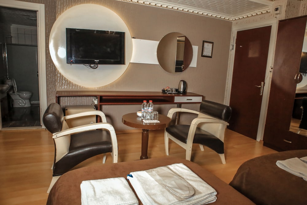 

Bologna - Beyoğlu - Letter Hotel