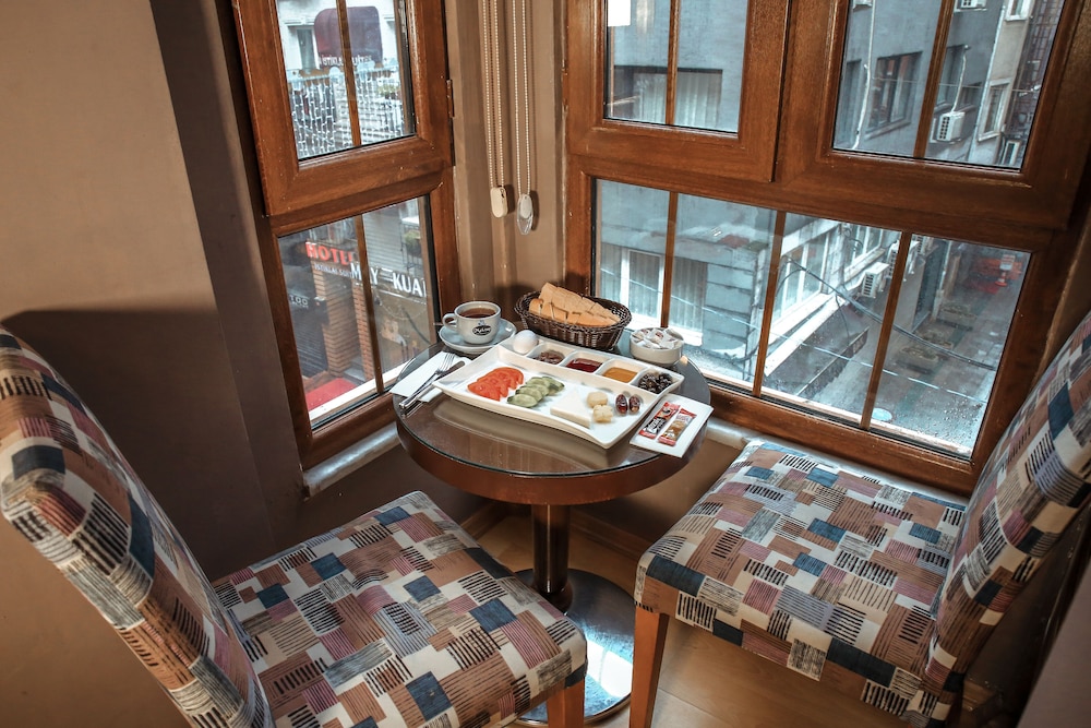 

Torino - Beyoğlu - Letter Hotel