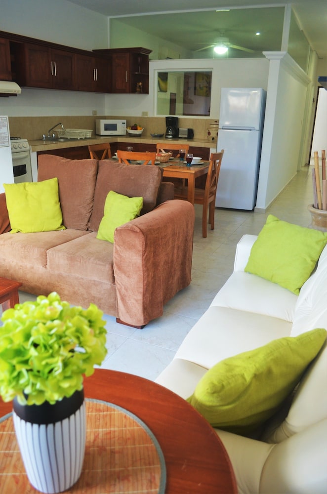 

Bari - Puerto Morelos - Corales Suites