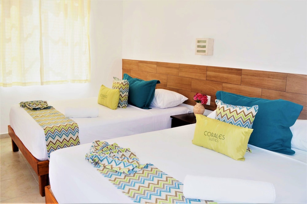 

Bologna - Puerto Morelos - Corales Suites