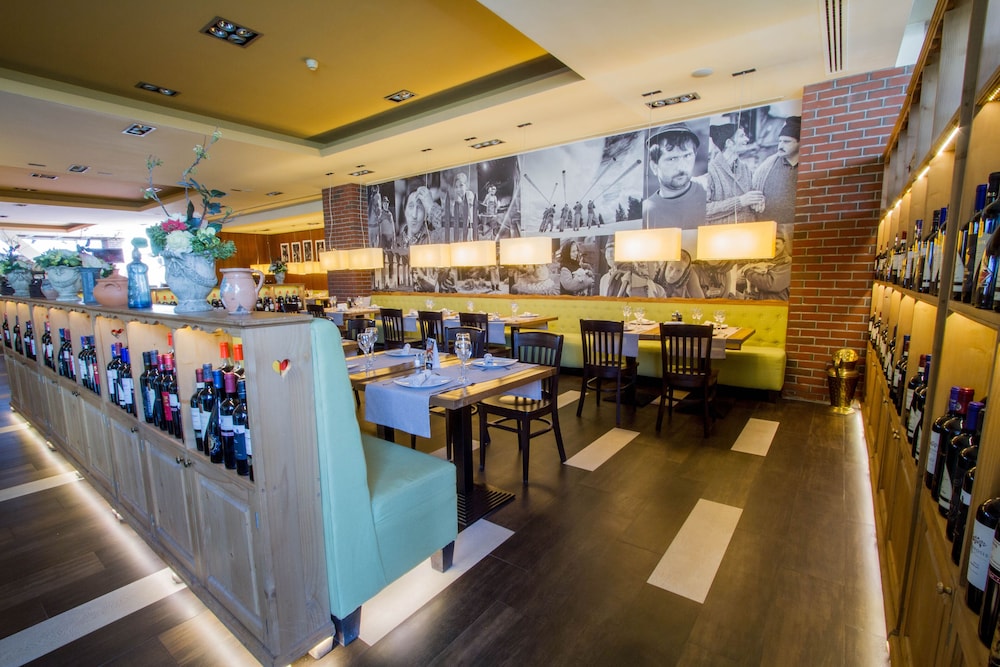 

Roma - Braşov - Hotel HP Tower One Brasov