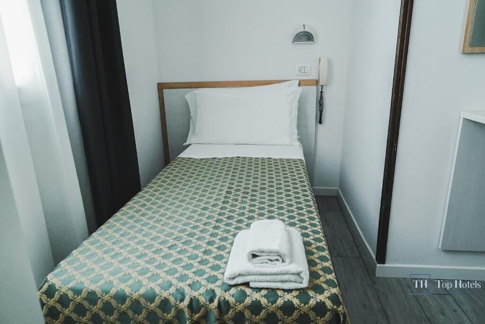 

Catania - Bellaria Igea Marina - NAUTIC BEACH HOTEL