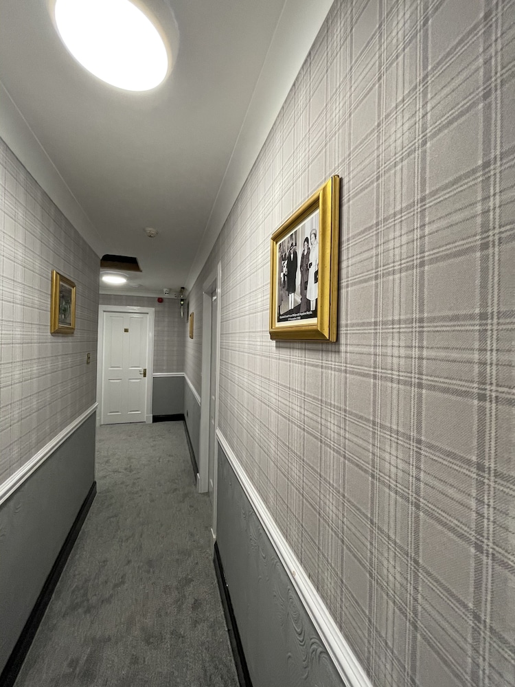 

Roma - Perth - Grampian Hotel