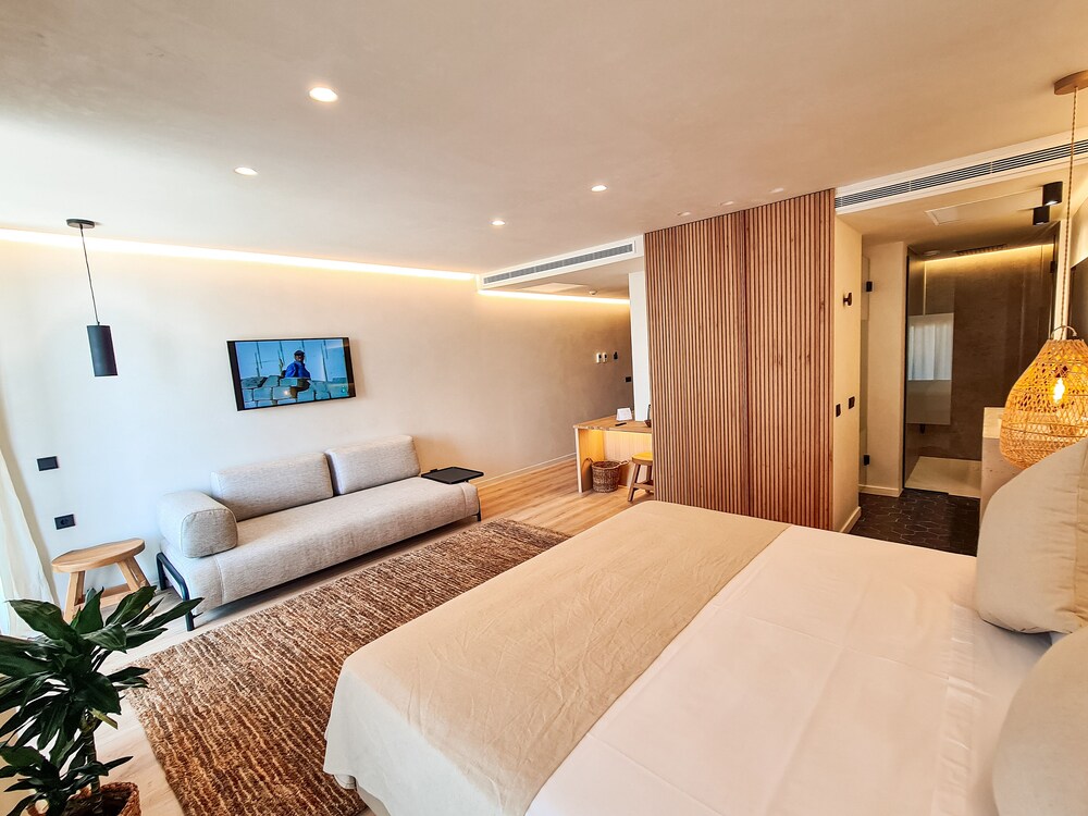 

Venezia - Es Migjorn Gran - S´Estancia Suites