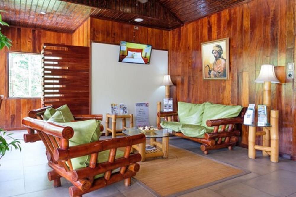 

Bari - Ocho Rios - Hibiscus Lodge