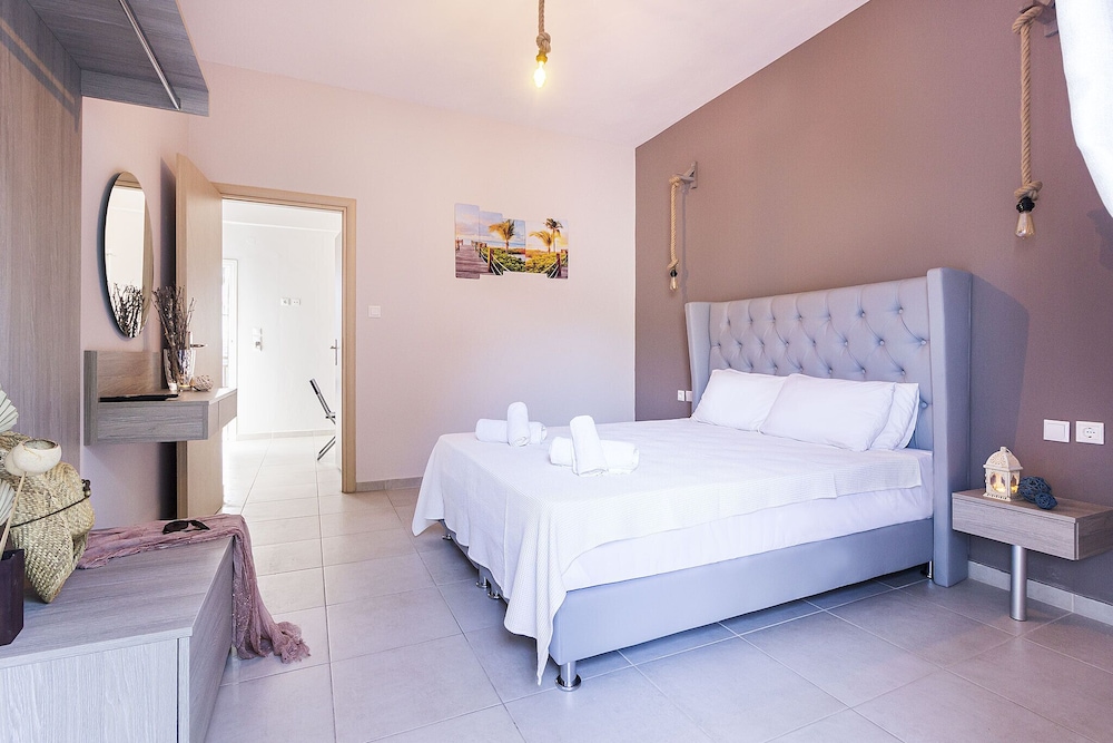 

Roma - Kassandra-Hanioti - Sueno Luxury Apartments