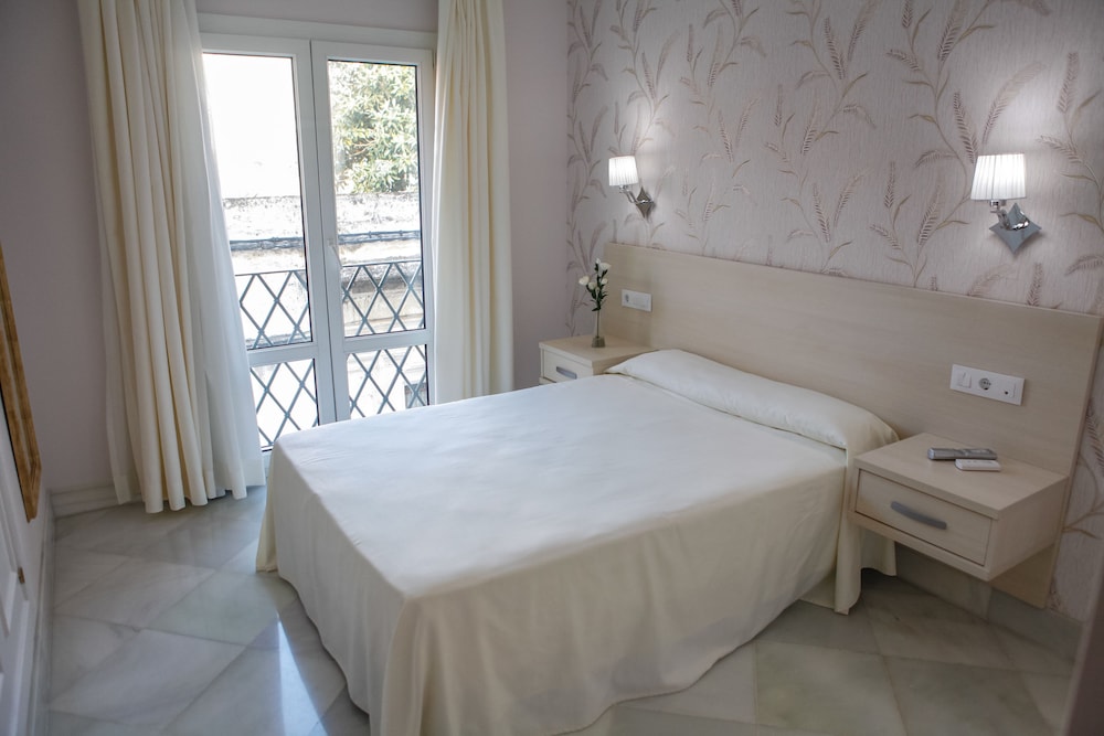 

Milano - El Puerto de Santa María - Hostal Chaikana