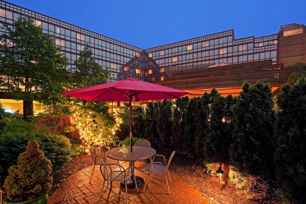 

Napoli - Flushing - LaGuardia Plaza Hotel