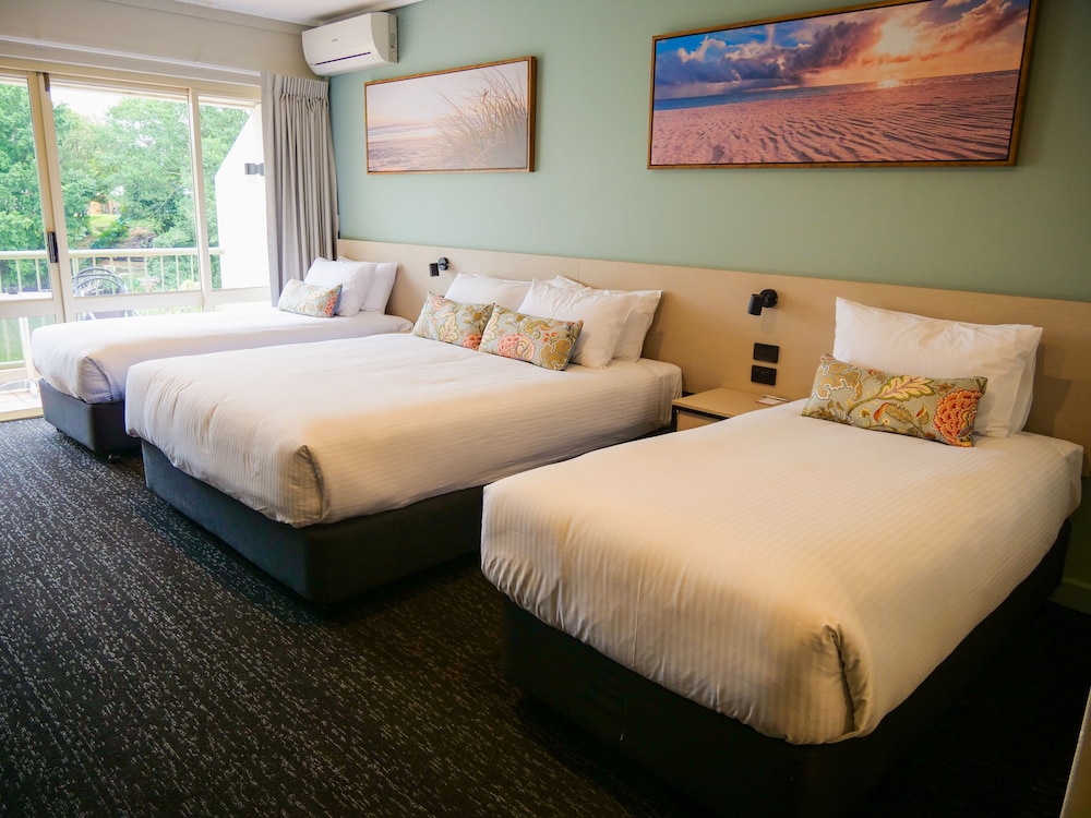 

Milano - Gold Coast - Nightcap at Hinterland Hotel Nerang