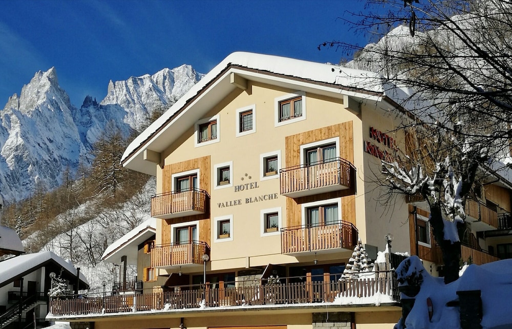 

Napoli - Courmayeur - Hotel Vallée Blanche Courmayeur