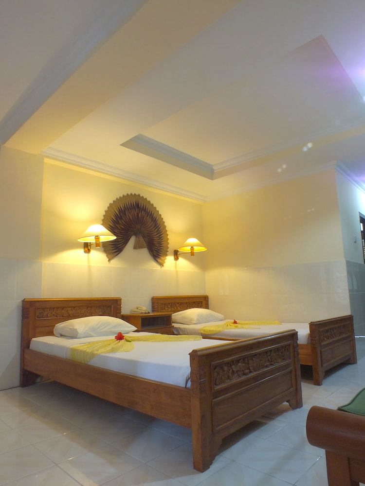 

Napoli - Legian Beach - Palm Beach Hotel Bali