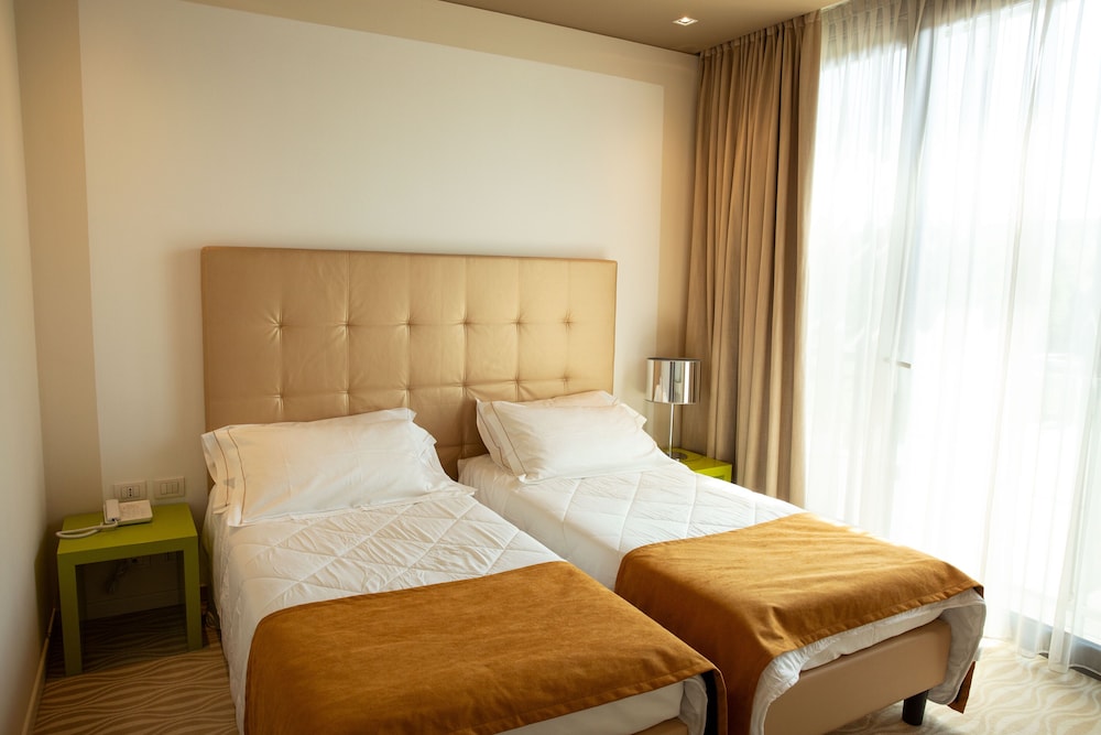 

Bari - Bergamo - One Hotel & Restaurant