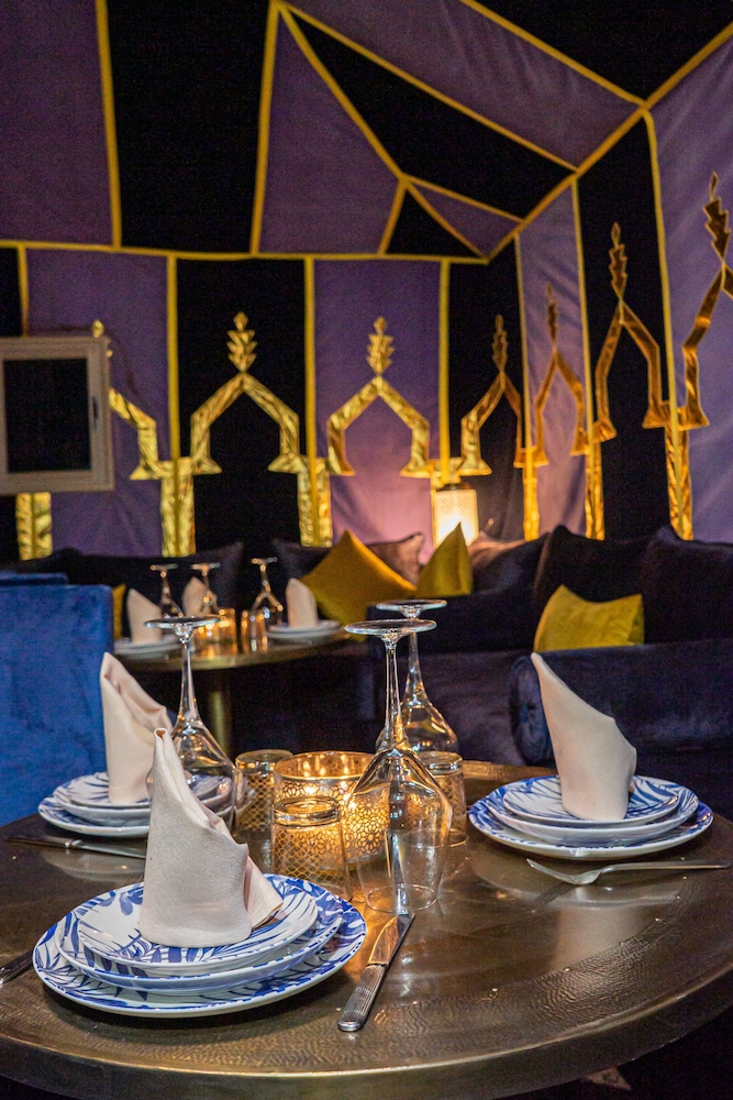 

Milano - Oumnass - SUMAHAN SUITES & SPA