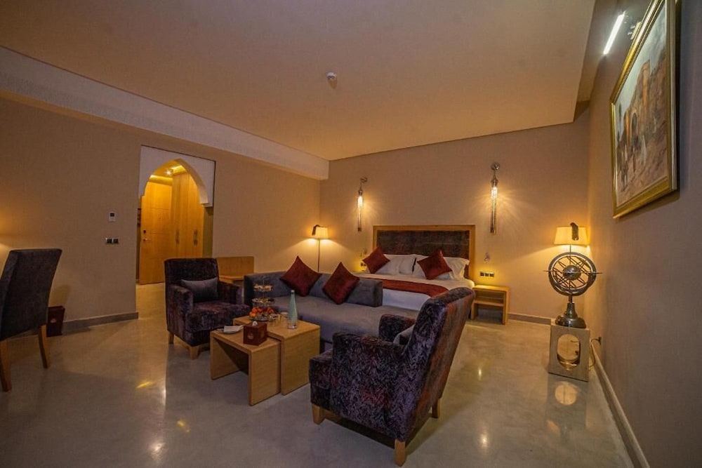

Milano - Oumnass - SUMAHAN SUITES & SPA