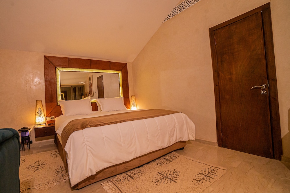 

Milano - Oumnass - SUMAHAN SUITES & SPA