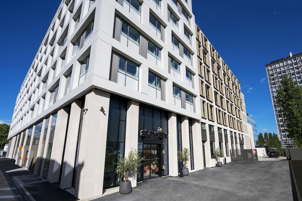 

Trieste - Parigi - Staycity Aparthotels Paris La Defense