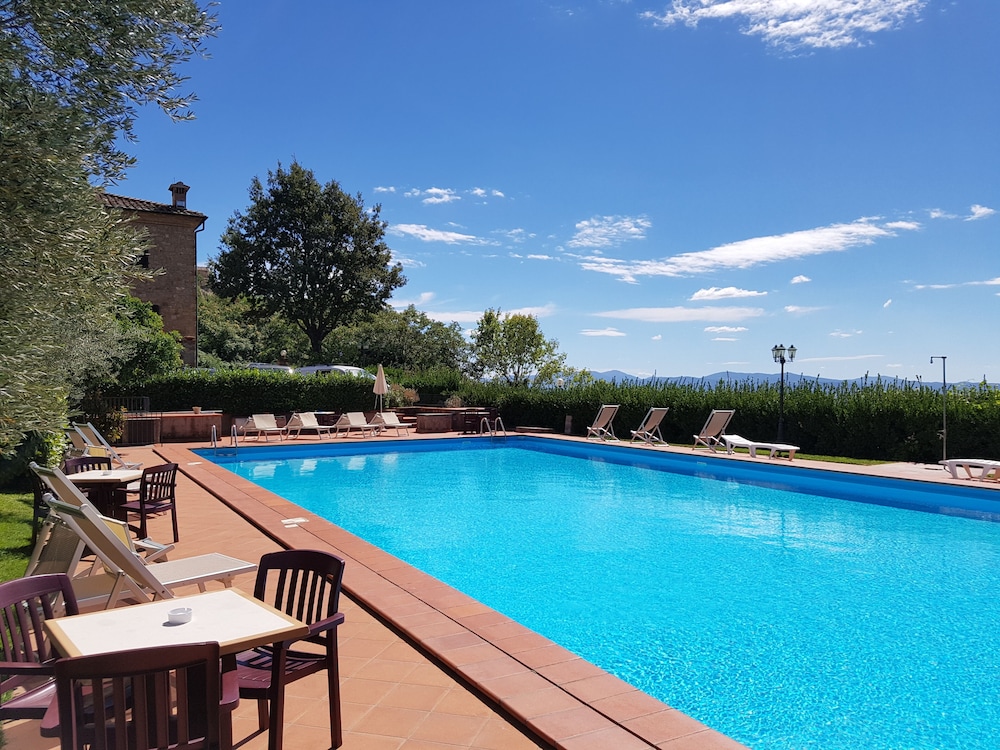 

Roma - Volterra - Villa Nencini