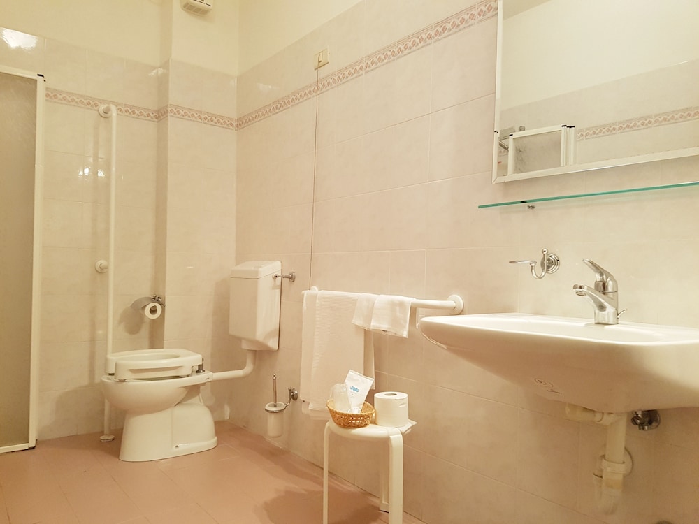 

Bari - Volterra - Villa Nencini