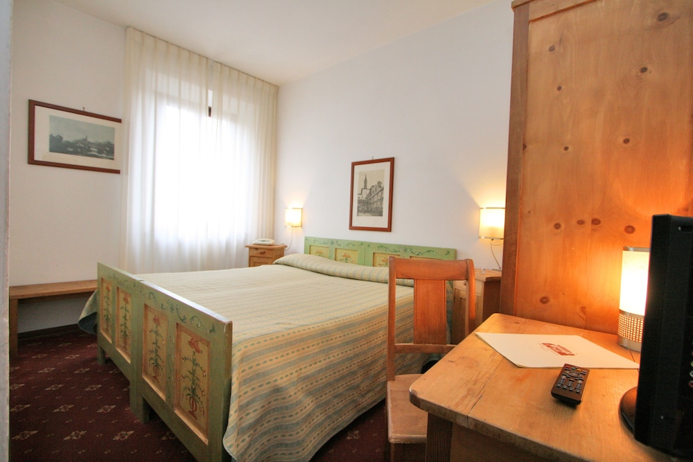

Bari - Volterra - Villa Nencini
