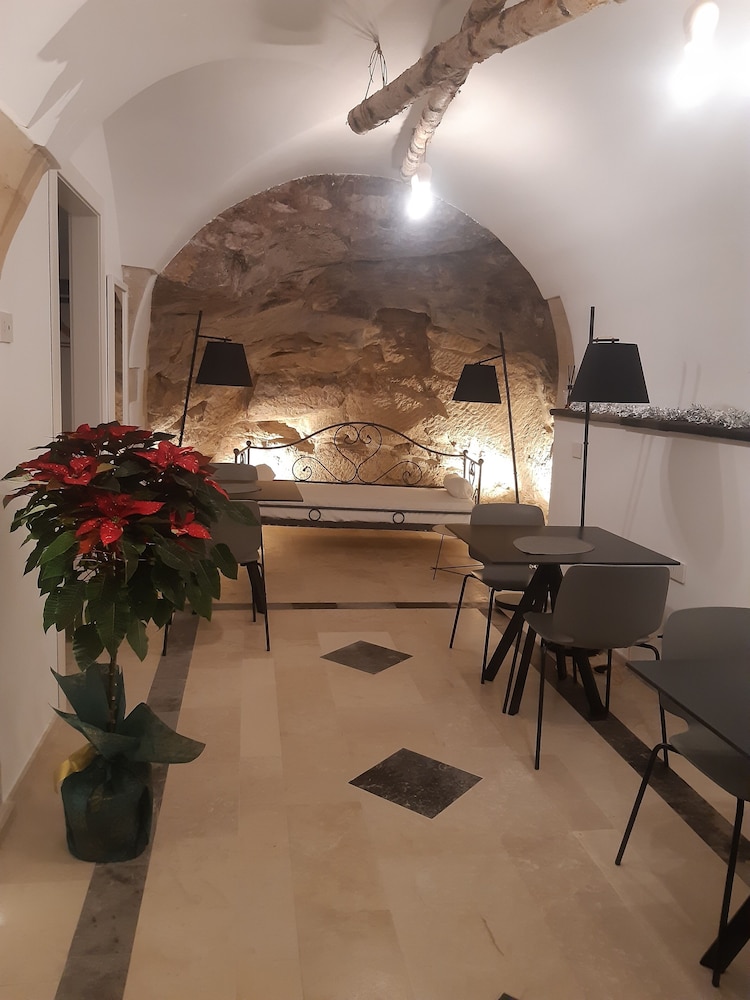

Cagliari - Ragusa - Ibla Rooms