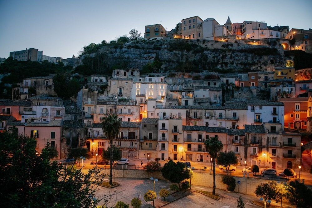 

Milano - Modica - Ibla Rooms