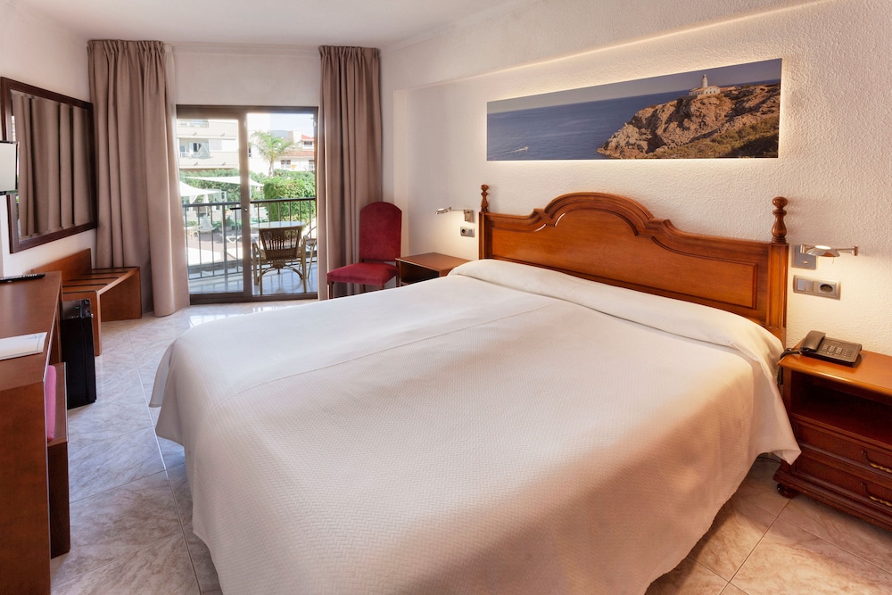 

Bari - Cala Ratjada - Hotel Amoros