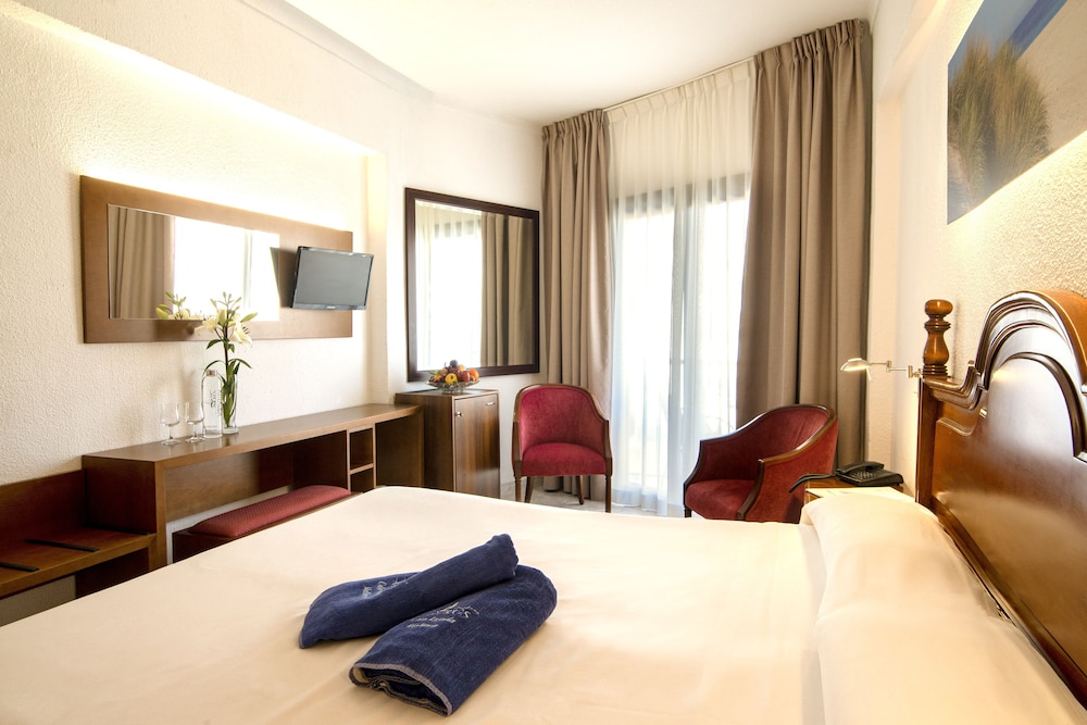 

Bologna - Cala Mesquida - Hotel Amoros
