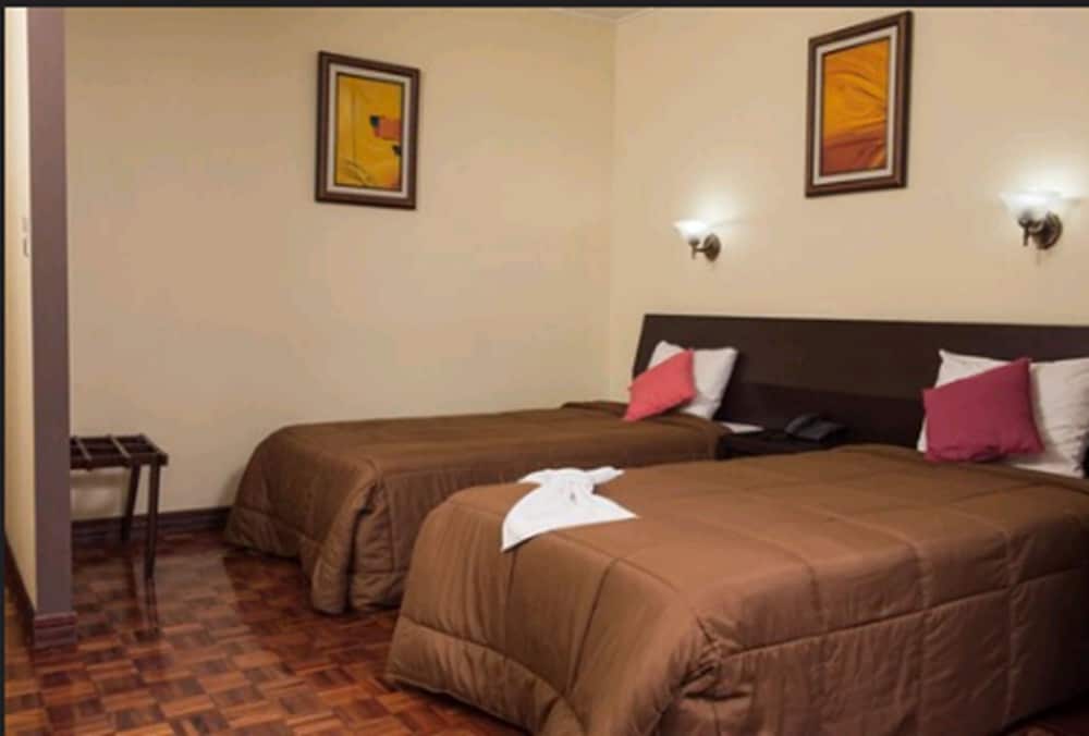 

Milano - Santo Domingo - Hotel Villa Tournon