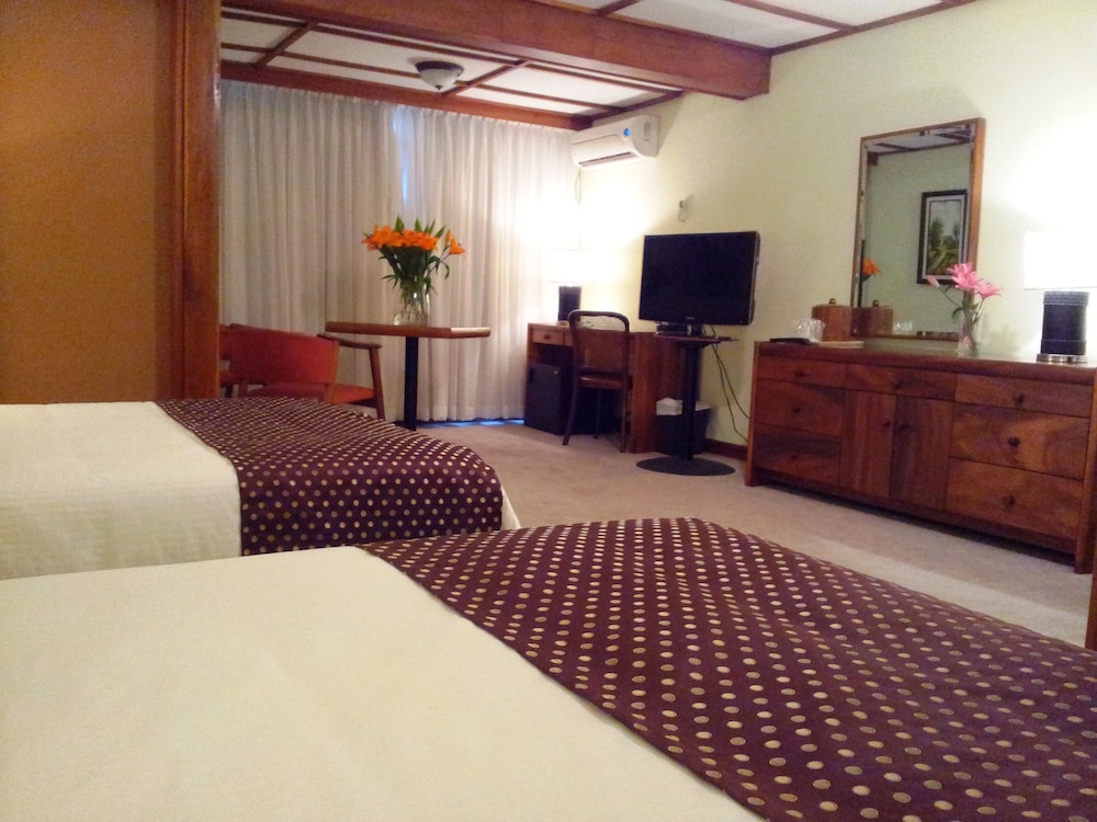 

Milano - San Jose - Hotel Villa Tournon