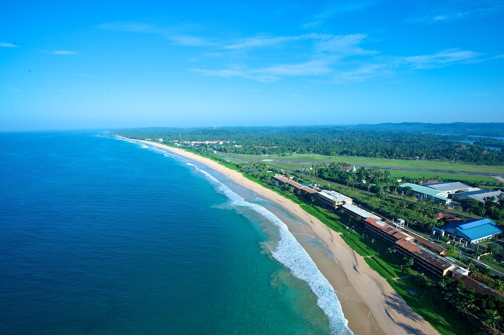 

Roma - Unawatuna - The Long Beach Resort & Spa