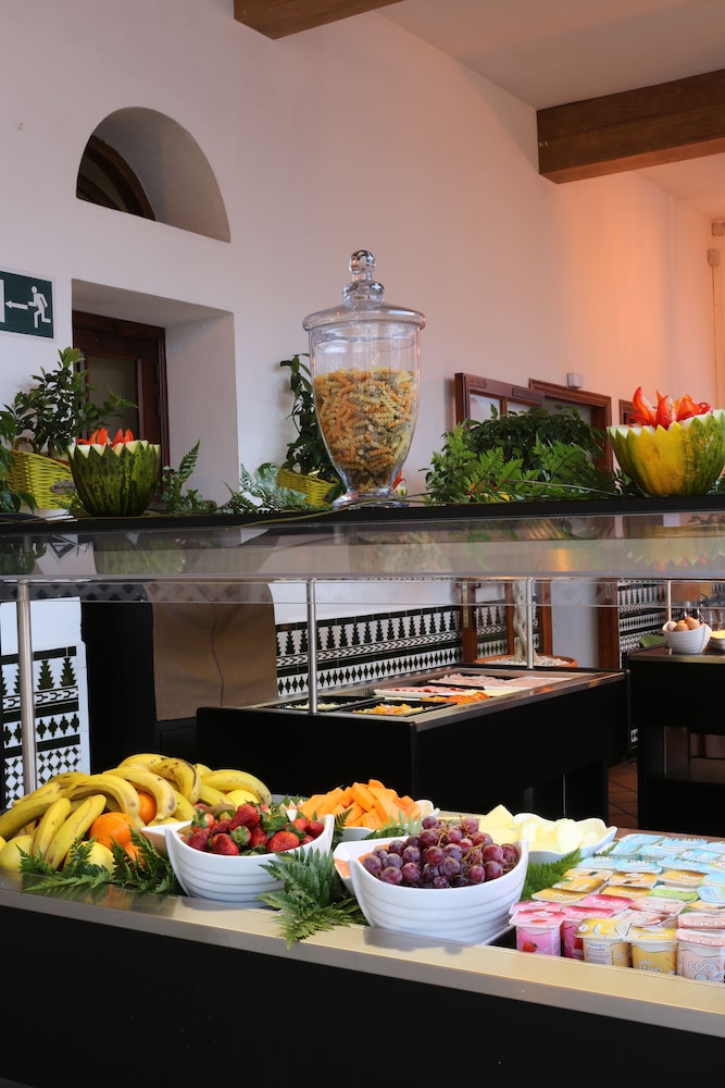 

Roma - Chayofa - Beverly Hills Suites - Excel Hotels & Resorts