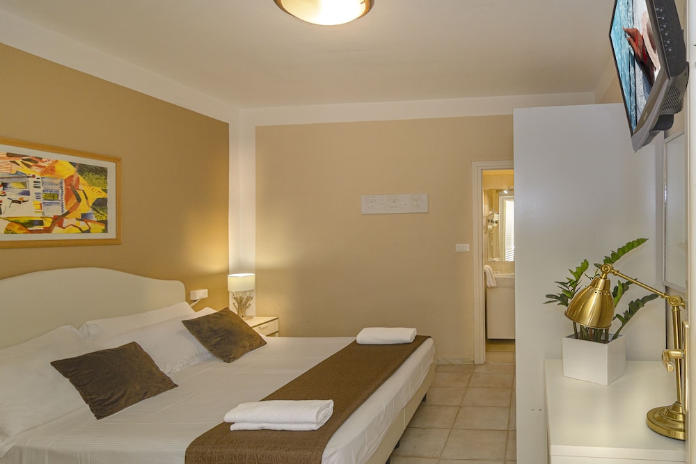 

Milano - Viareggio - Hotel Lungomare