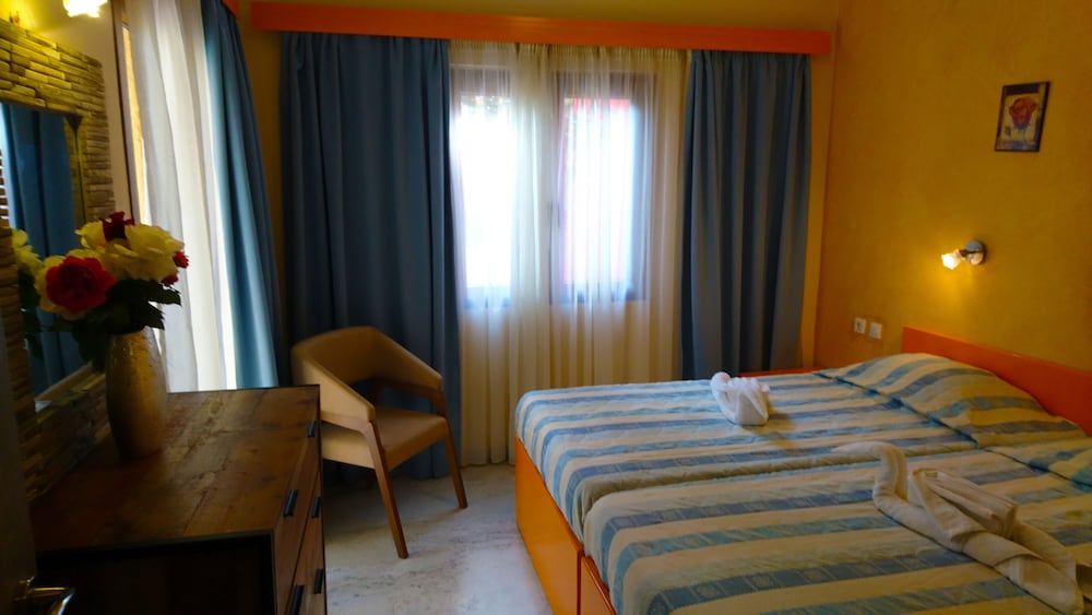 

Milano - Skaleta - Katerini Apartments Hotel