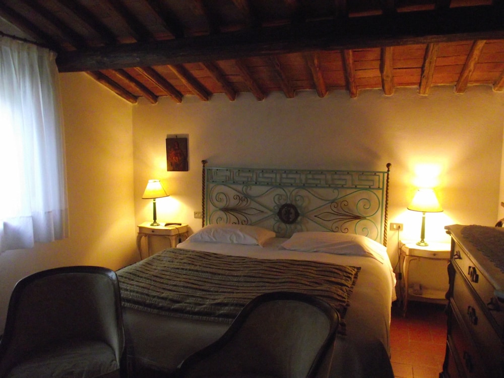 

Bari - Castellina in Chianti - Albergo Il Colombaio