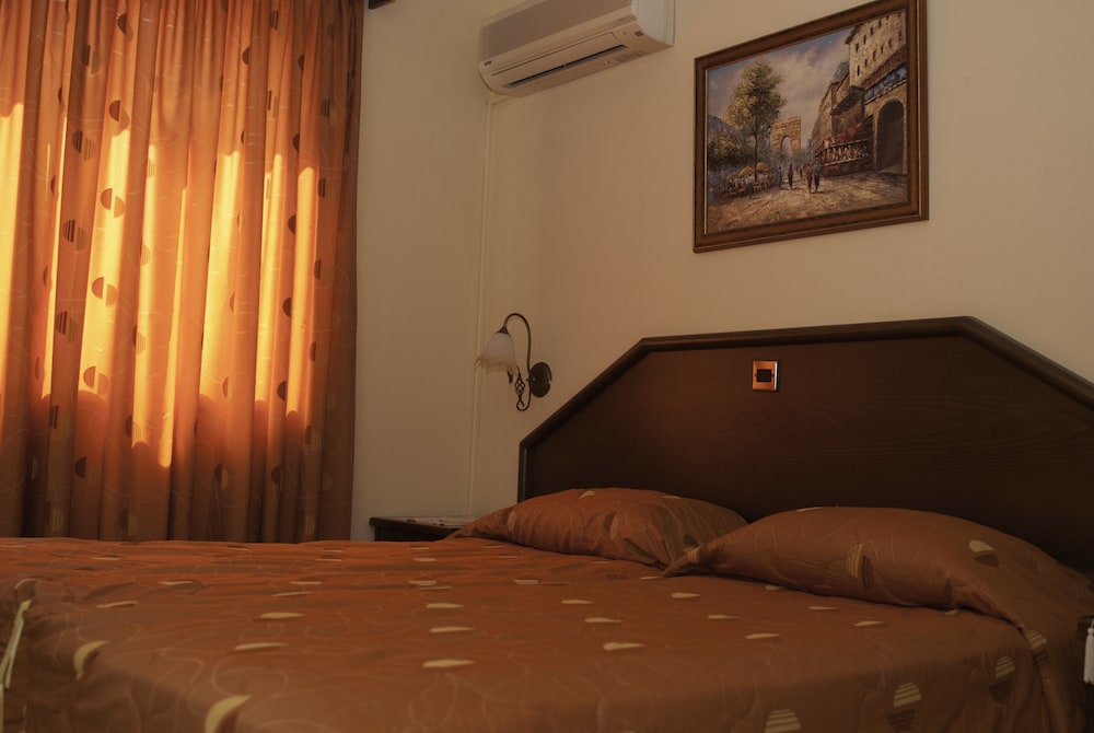 

Trieste - Pissouri - Kotzias Beach Apartments