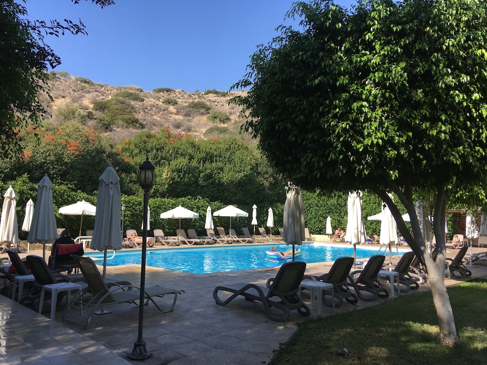 

Milano - Pissouri - Kotzias Beach Apartments