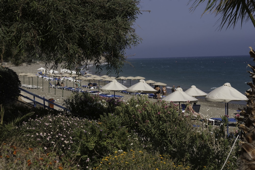 

Roma - Pissouri - Kotzias Beach Apartments