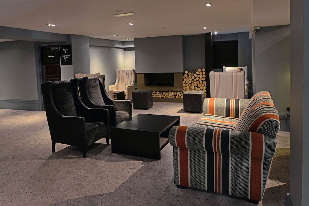 

Napoli - Manchester Airport - Village Hotel Manchester Cheadle