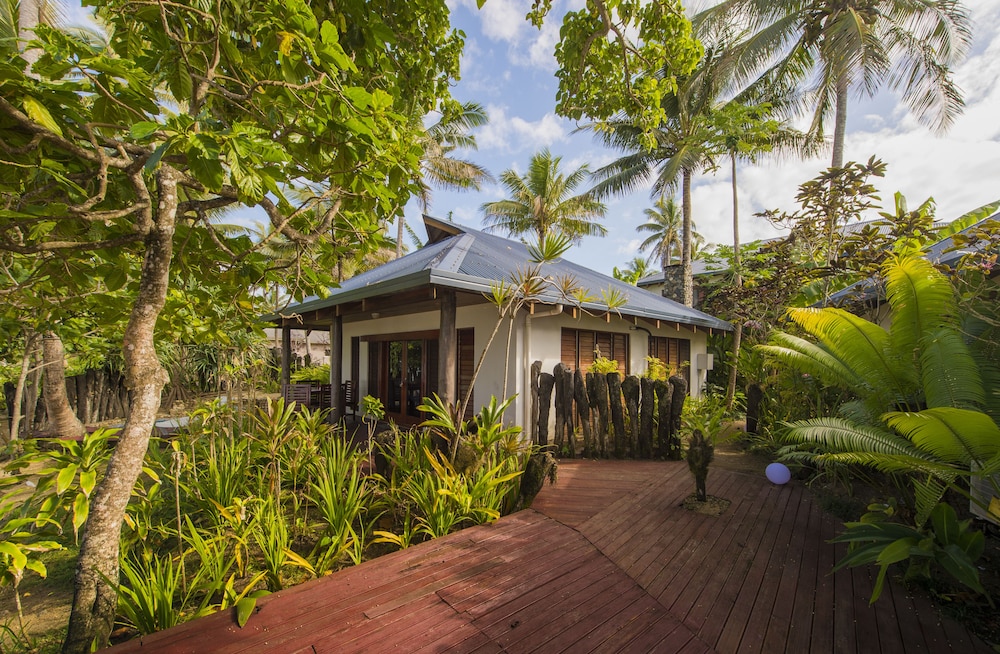 

Milano - Korolevu - deVos - The Private Residence