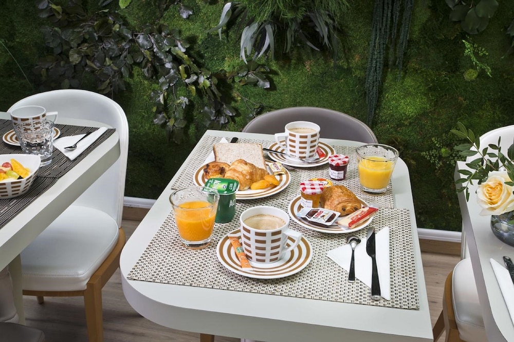 

Verona - Noisy-le-Grand - Hotel Daumesnil-Vincennes
