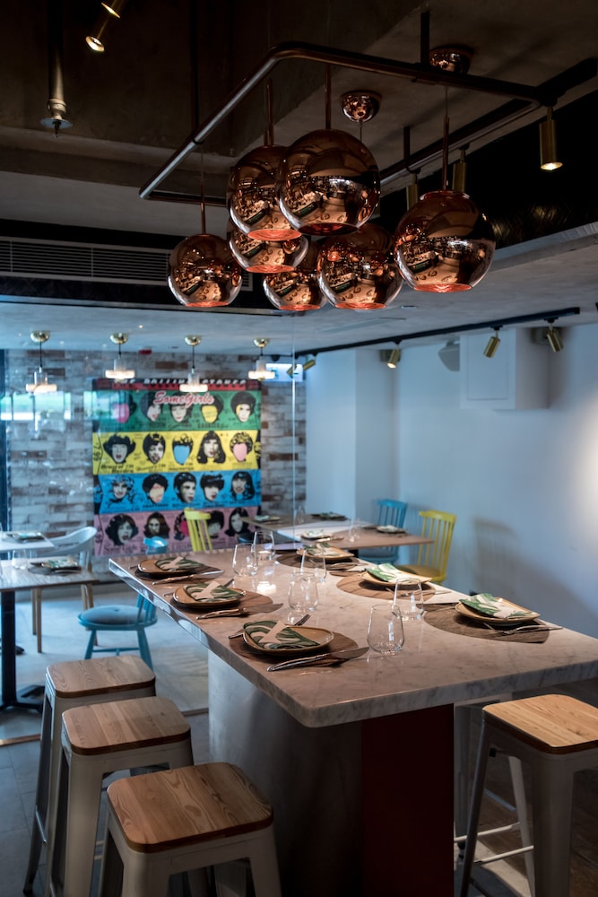 

Milano - Lamma Island - Southside by Ovolo