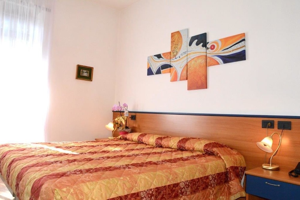 

Catania - Lago di Garda, Laghi Italia - Hotel Antica Croce - Gardaslowemotion