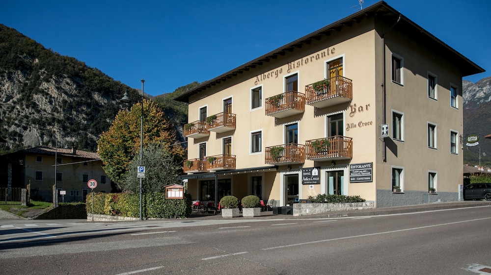 

Napoli - Riva del Garda - Hotel Antica Croce - Gardaslowemotion